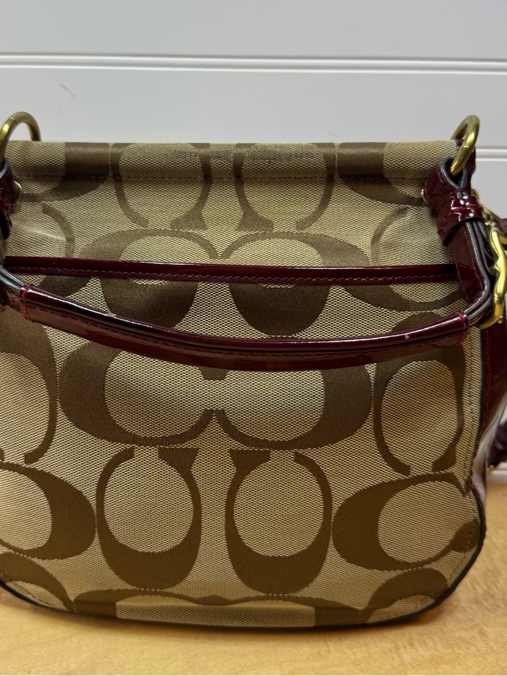 Coach Willis Tan Signature Canvas Shoulder Bag with Burgundy Patent Trim - Picture 3 of 11